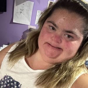 Meet your Posher, Roxanne